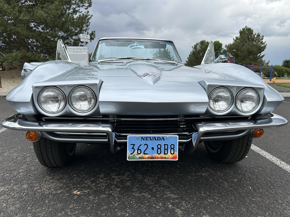 1965 Chevrolet Corvette C2 - Image 22 of 31