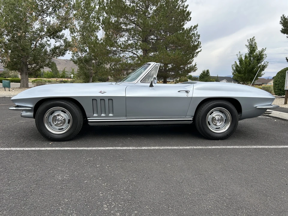1965 Chevrolet Corvette C2 - Image 6 of 31