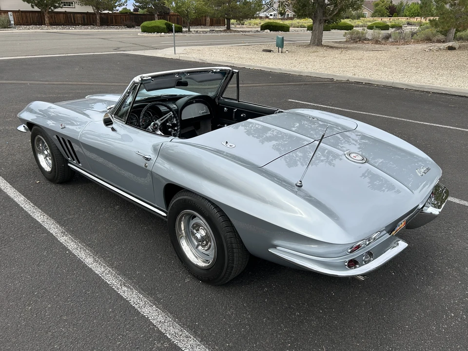 1965 Chevrolet Corvette C2 - Image 9 of 31