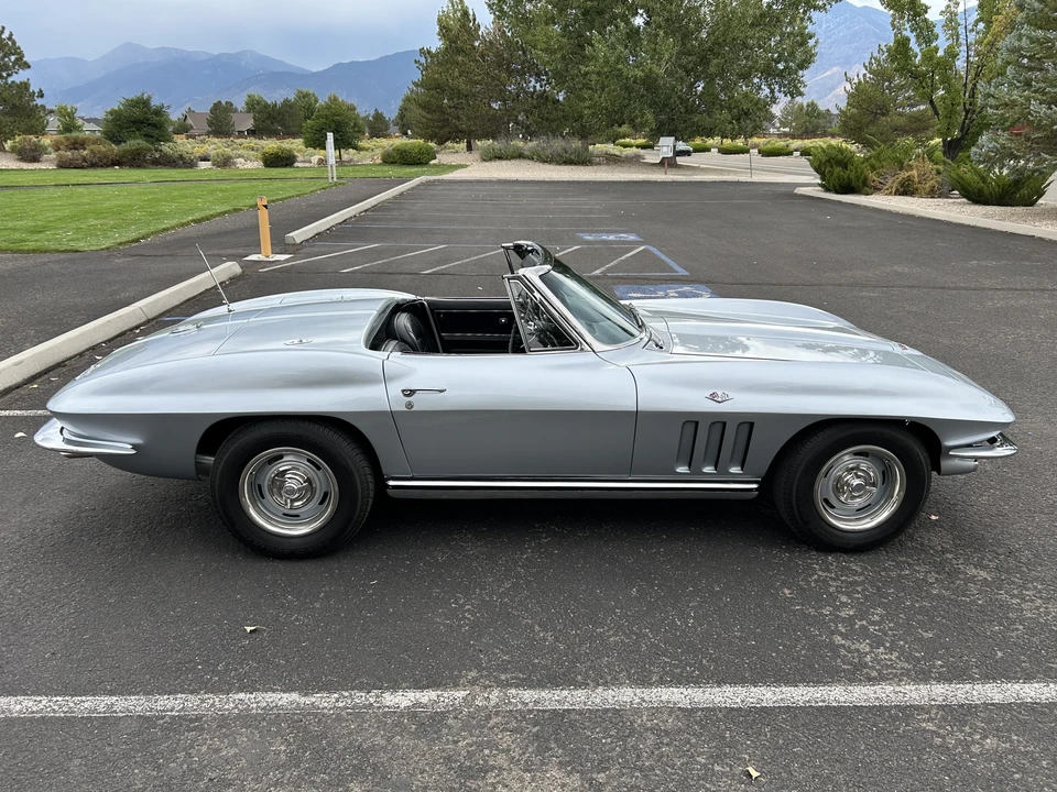 1965 Chevrolet Corvette C2 - Image 16 of 31