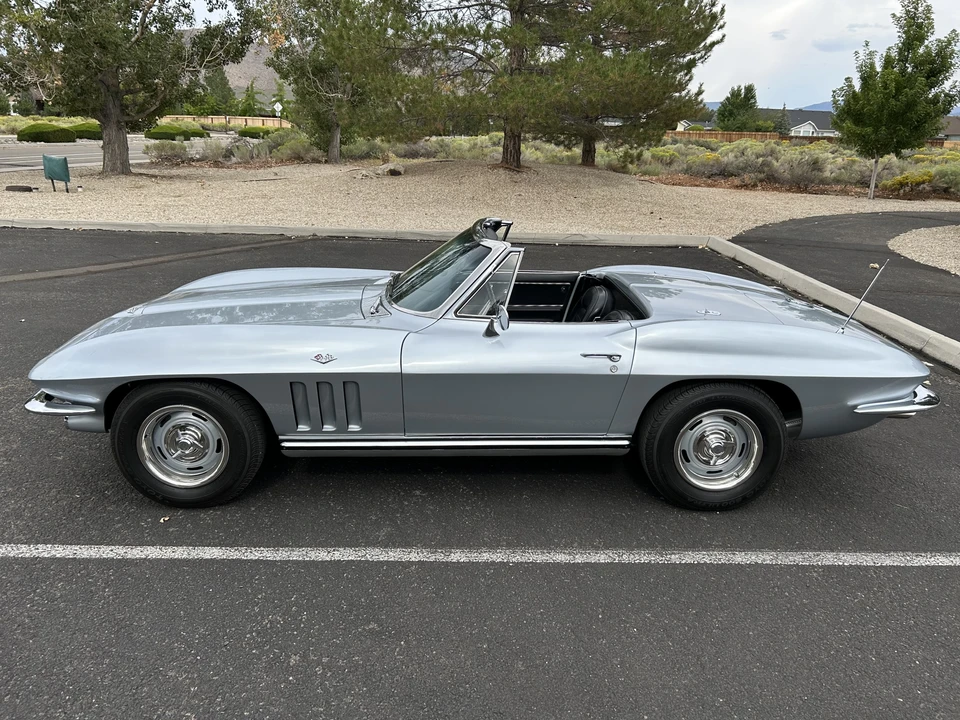 1965 Chevrolet Corvette C2 - Image 7 of 31