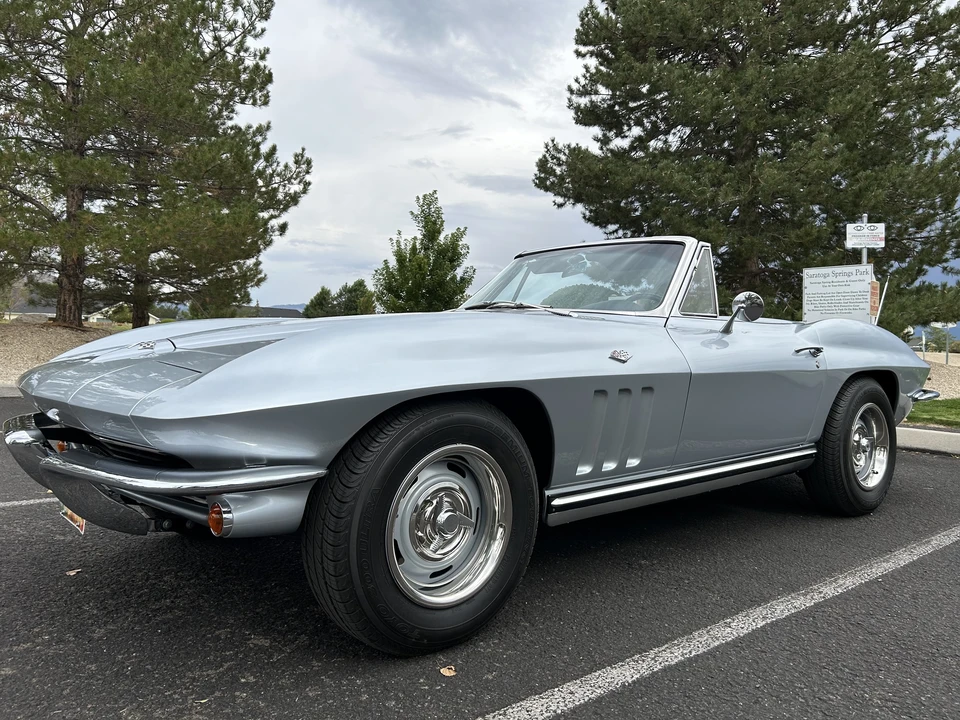 1965 Chevrolet Corvette C2 - Image 4 of 31