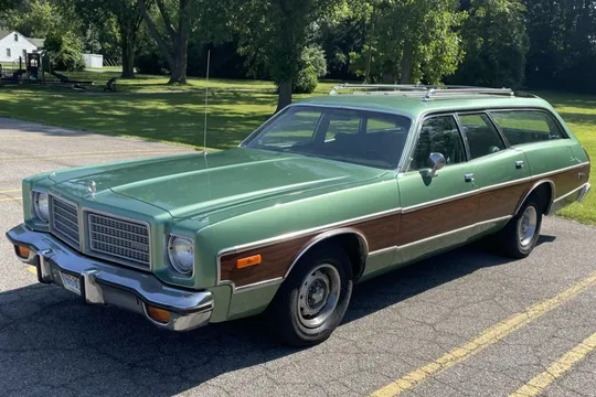 1975 Dodge Coronet Crestwood Station Wagon