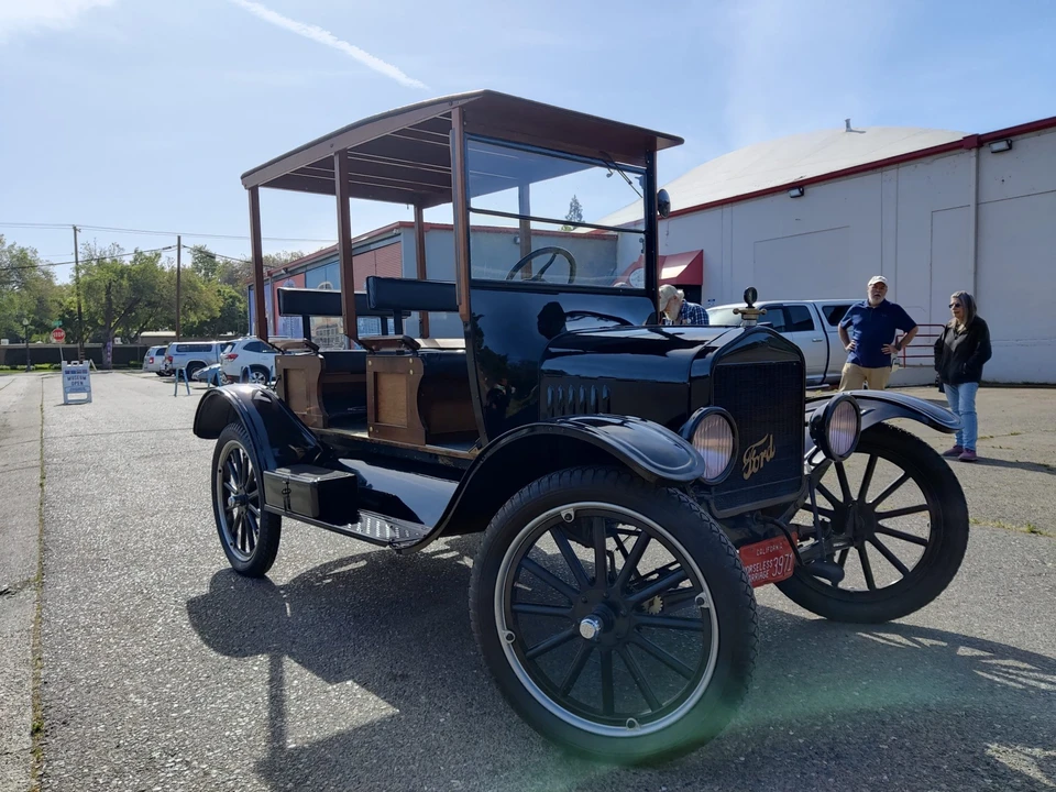 1921 Ford Model T - Image 2 of 31