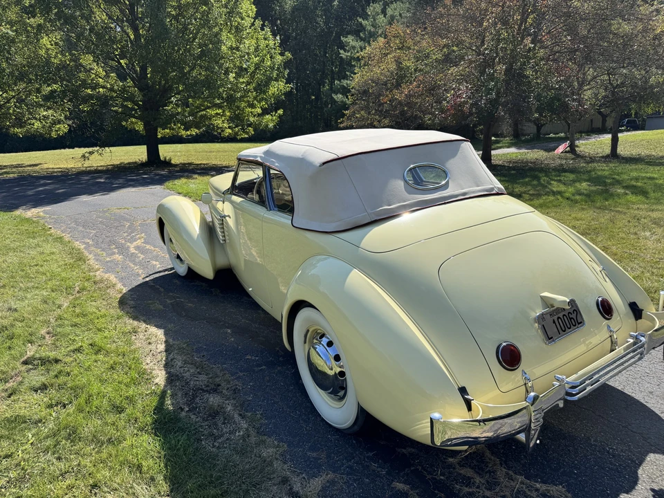1936 Cord 810 & 812 - Image 5 of 31