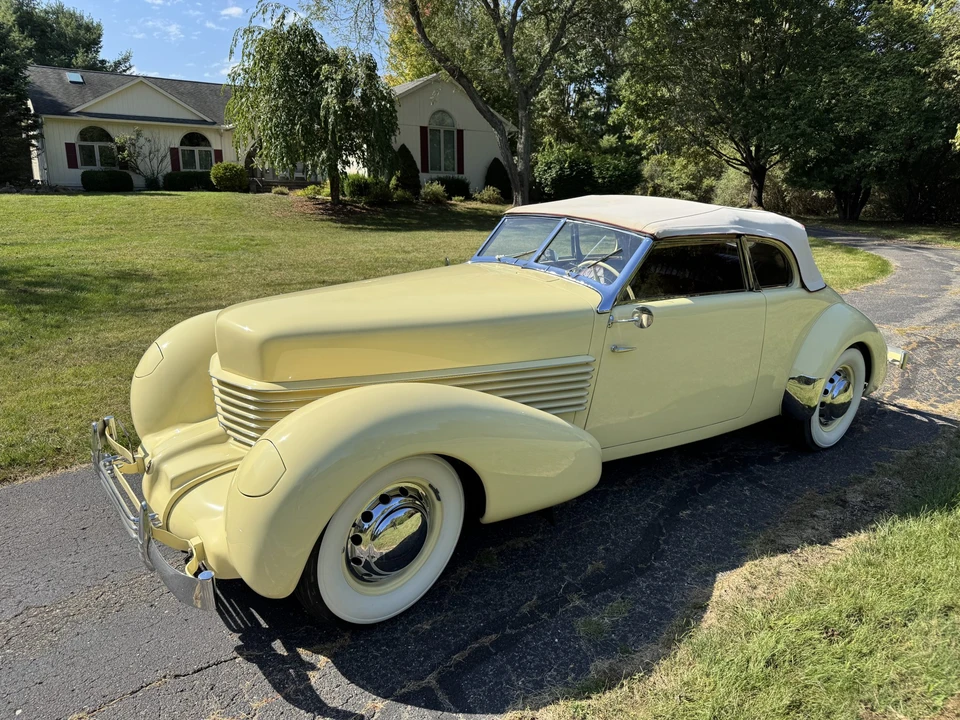 1936 Cord 810 & 812 - Image 3 of 31