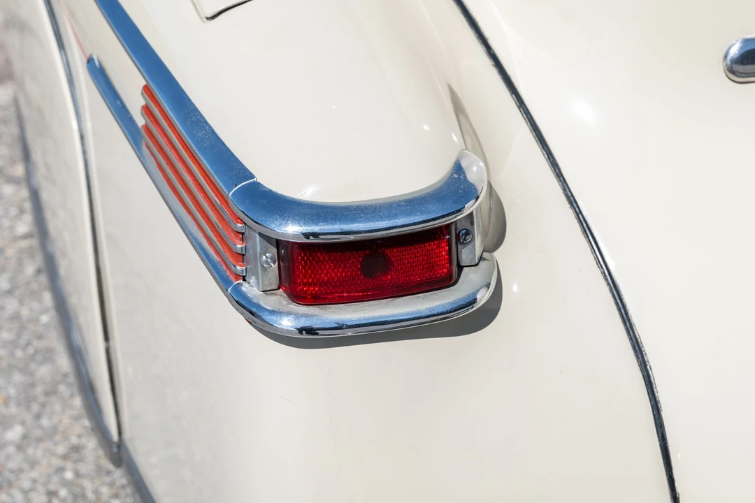 1947 Lincoln Continental 1st Gen - Image 11 of 31