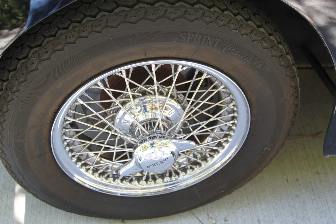 1953 Jaguar XK120 FHC Coupe - Image 27 of 31