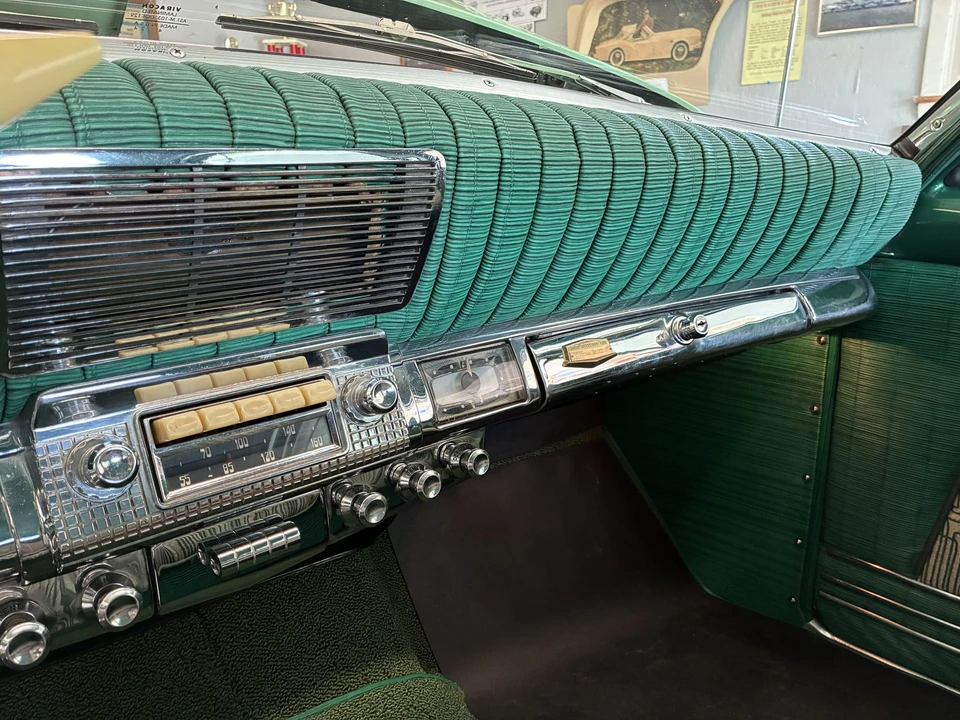1953 Kaiser Darrin - Image 23 of 31