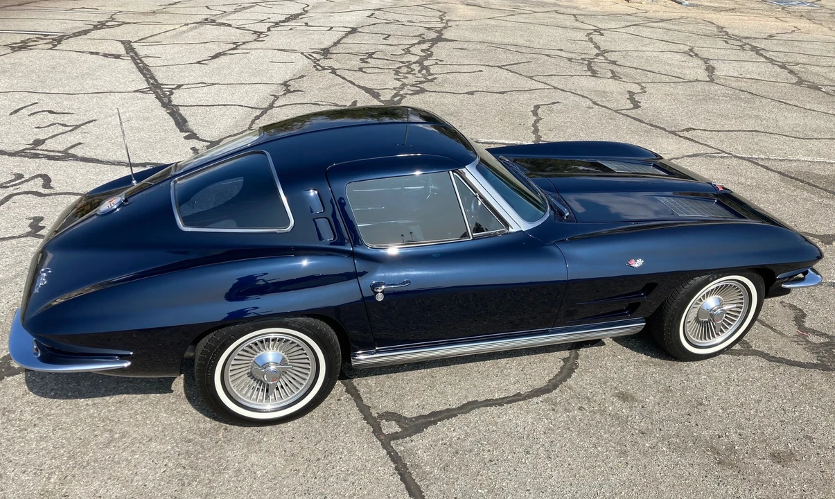 1963 Chevrolet Corvette C2 - Image 11 of 31