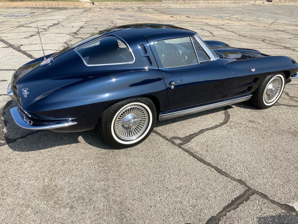 1963 Chevrolet Corvette C2 - Image 10 of 31