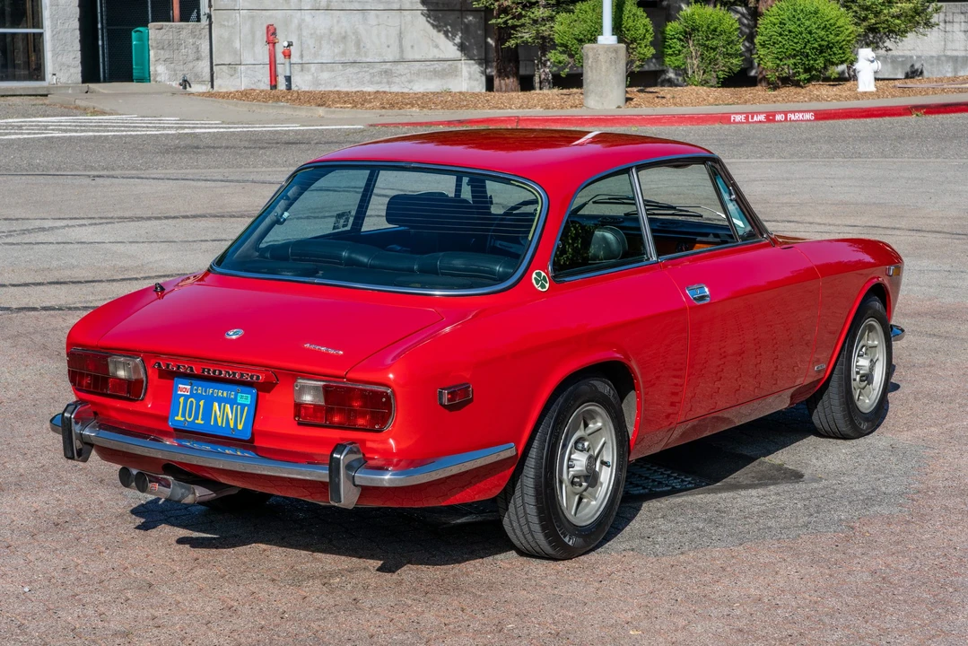 1974 Alfa Romeo 2000 GT Veloce - Image 11 of 31