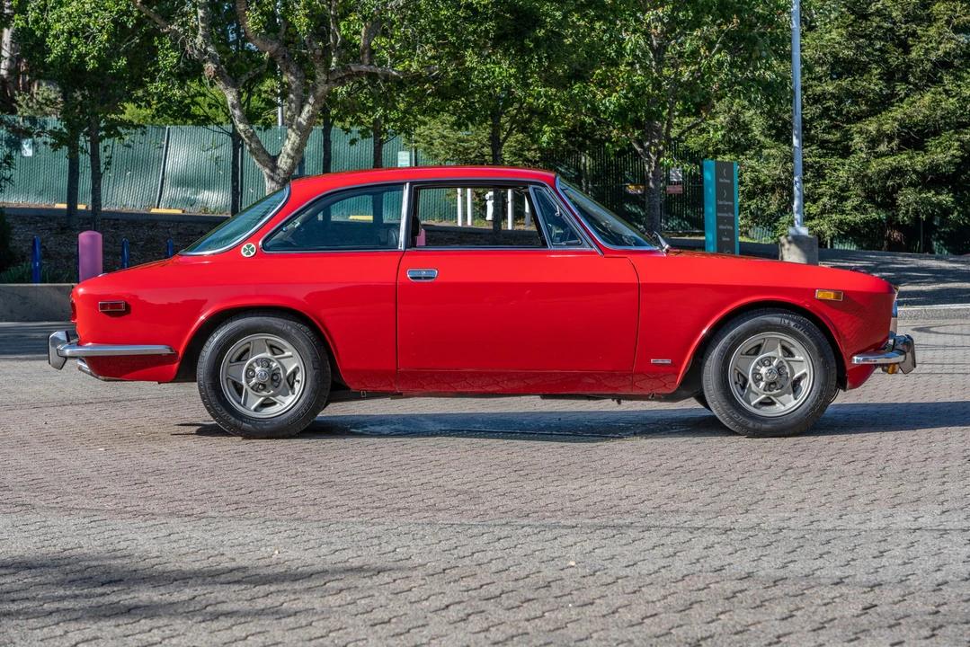 1974 Alfa Romeo 2000 GT Veloce - Image 15 of 31