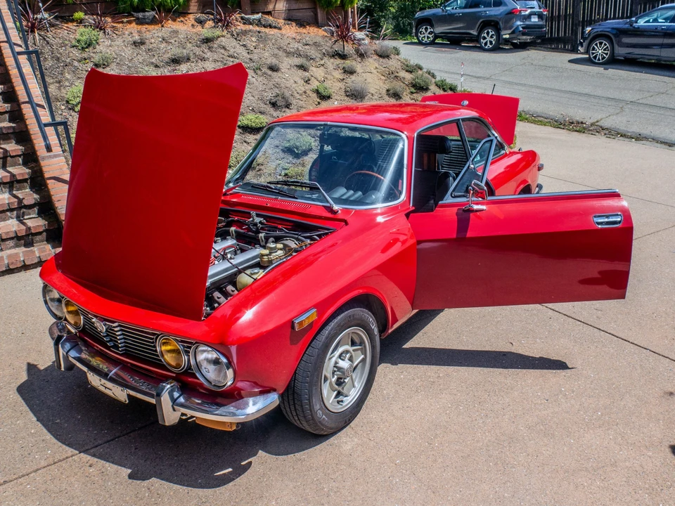 1974 Alfa Romeo 2000 GT Veloce - Image 24 of 31