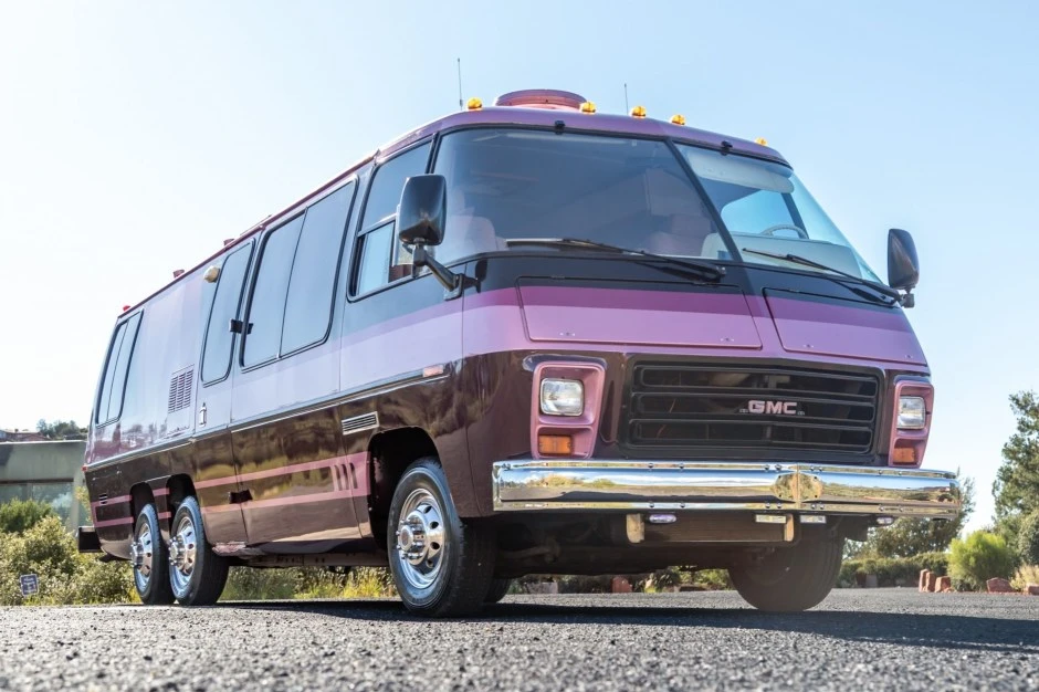 1977 GMC Motorhome - Image 1 of 9