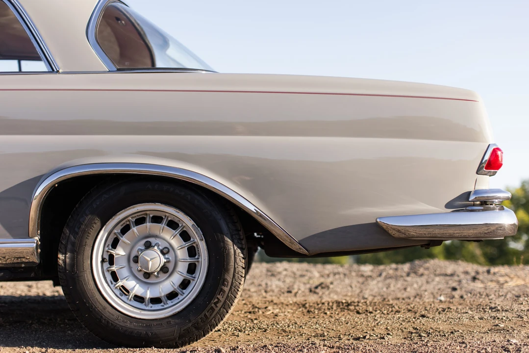 1967 Mercedes-Benz W111 Coupe - Image 24 of 31