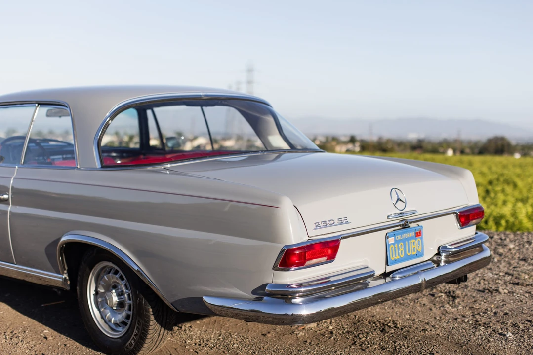 1967 Mercedes-Benz W111 Coupe - Image 25 of 31