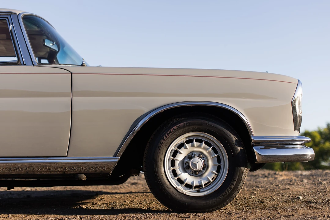 1967 Mercedes-Benz W111 Coupe - Image 30 of 31