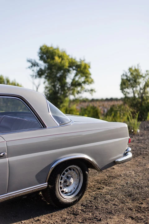 1967 Mercedes-Benz W111 Coupe - Image 22 of 31