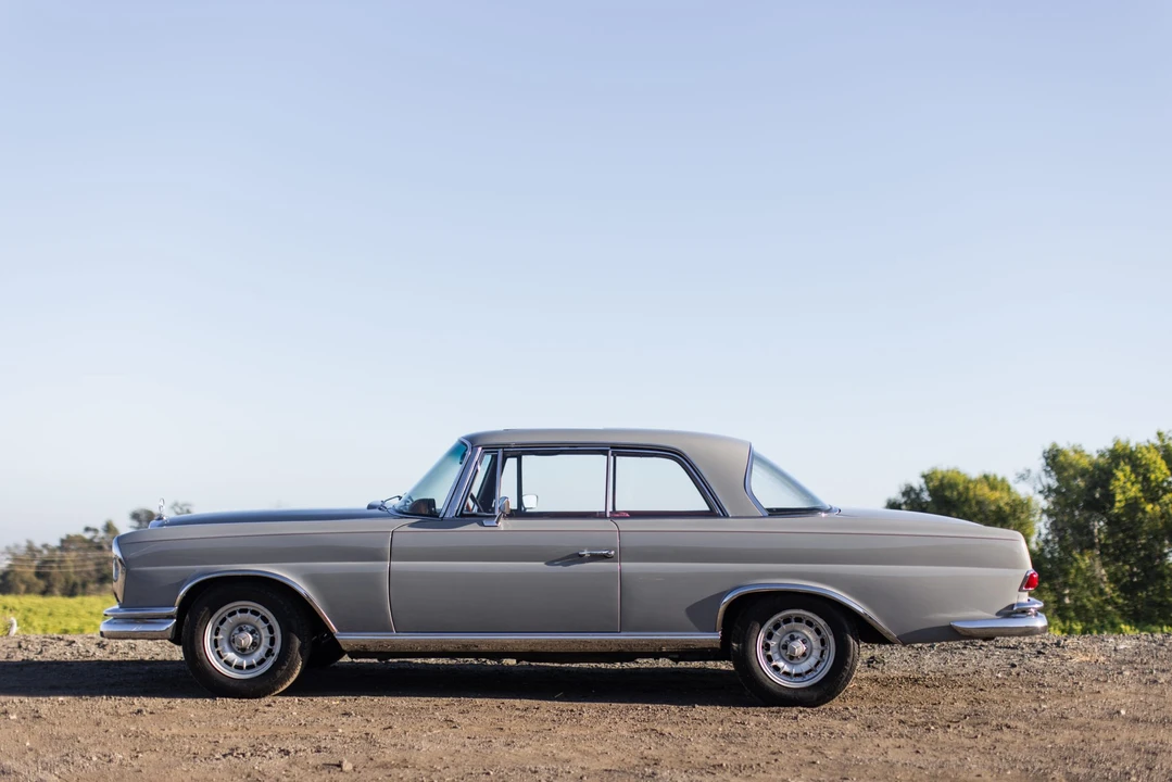 1967 Mercedes-Benz W111 Coupe - Image 8 of 31