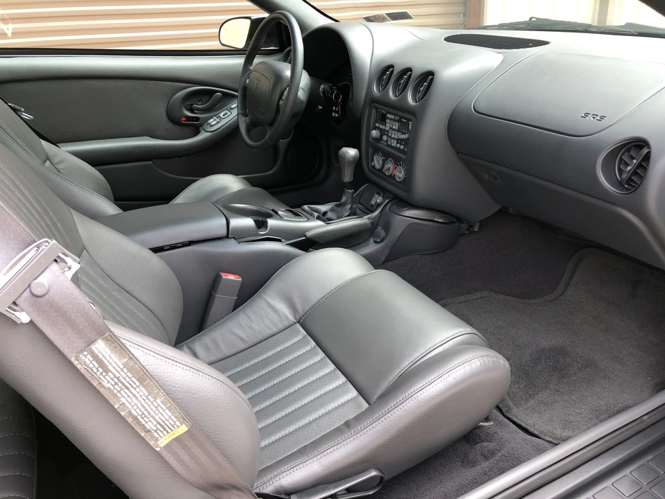 1999 Pontiac Firebird 4th Gen - Image 17 of 31
