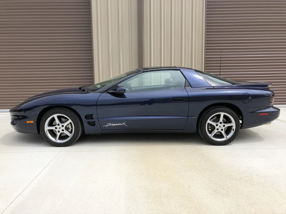 1999 Pontiac Firebird 4th Gen - Image 7 of 31