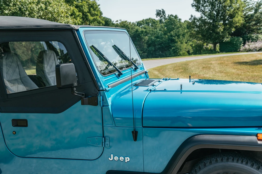 1993 Jeep YJ Wrangler - Image 22 of 31