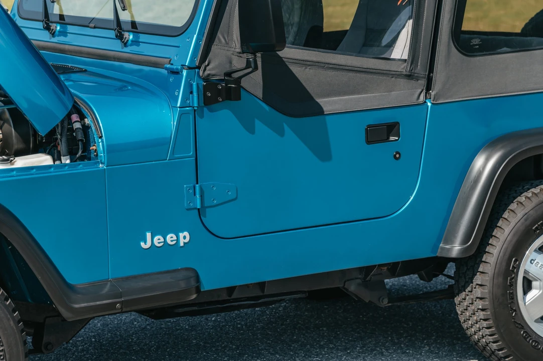 1993 Jeep YJ Wrangler - Image 26 of 31
