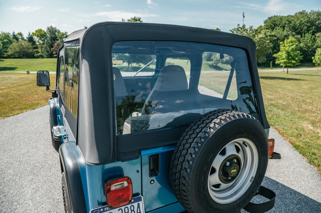 1993 Jeep YJ Wrangler - Image 30 of 31