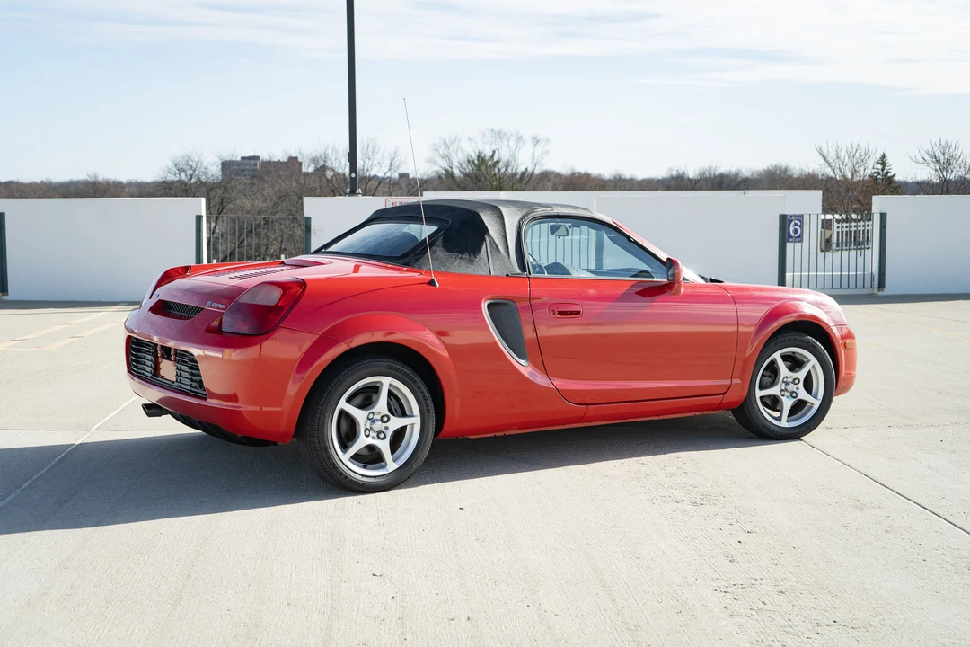 2001 Toyota MR2 Spyder/MR-S - Image 14 of 31