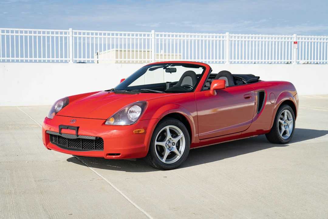 2001 Toyota MR2 Spyder/MR-S - Image 2 of 31