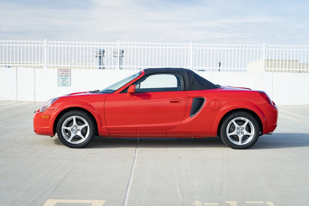 2001 Toyota MR2 Spyder/MR-S - Image 27 of 31
