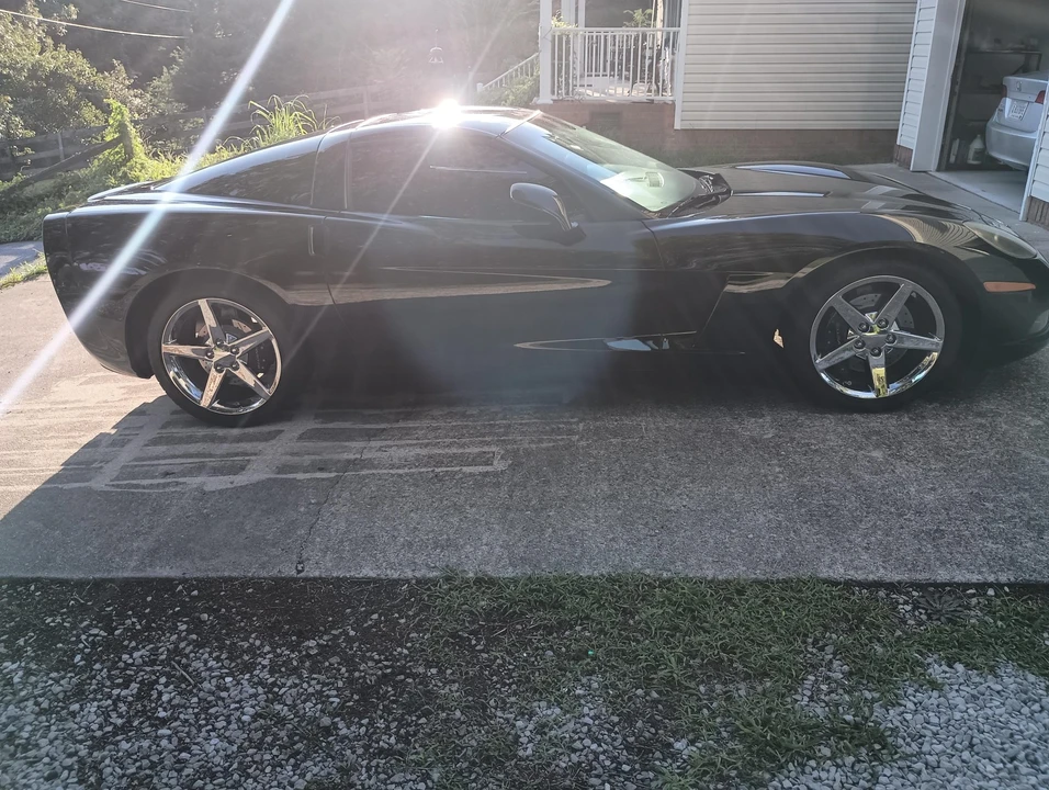 2005 Chevrolet Corvette C6 - Image 8 of 31