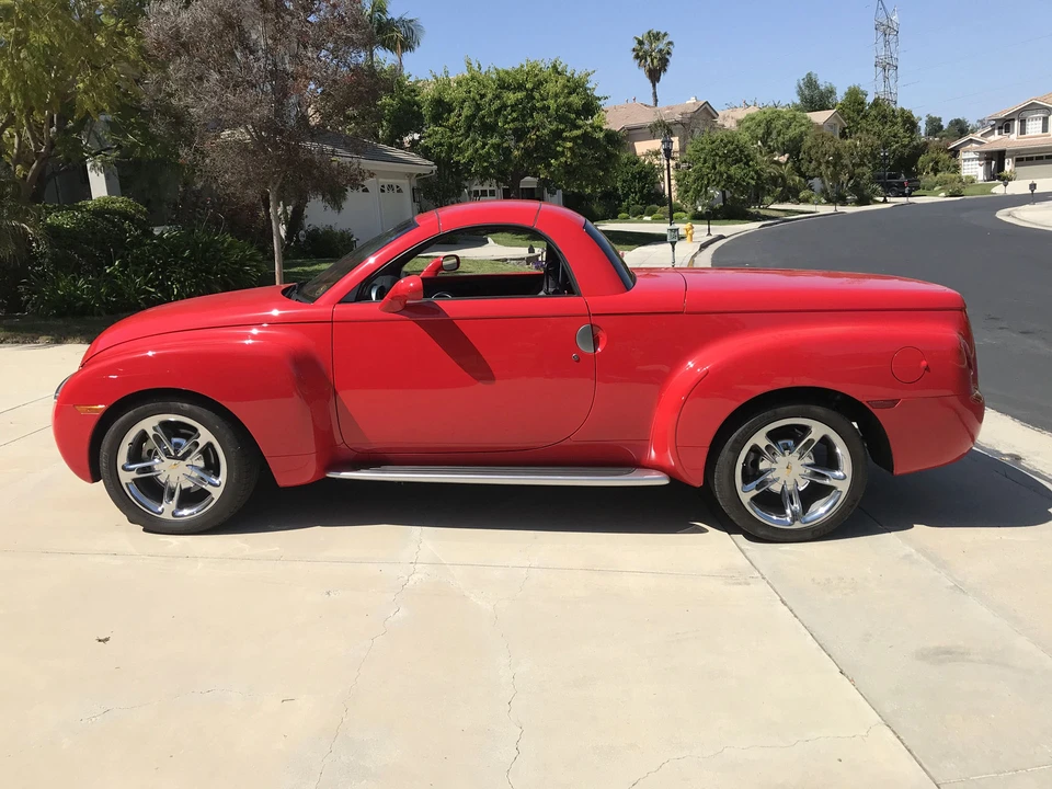 2005 Chevrolet SSR - Image 13 of 31