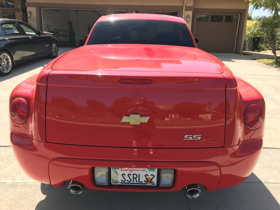 2005 Chevrolet SSR - Image 18 of 31