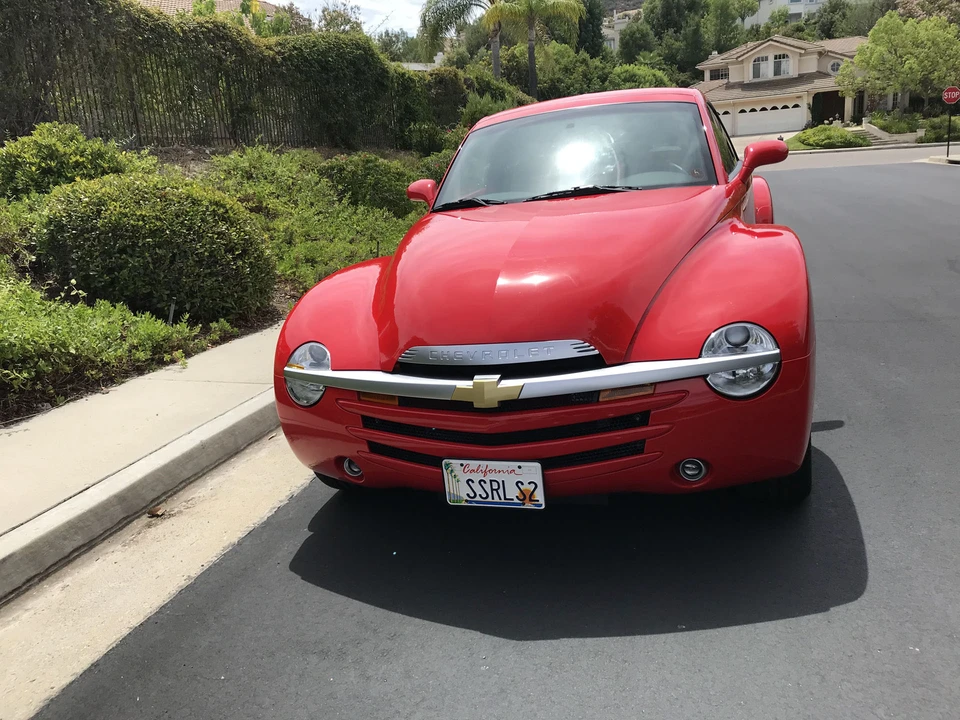 2005 Chevrolet SSR - Image 2 of 31