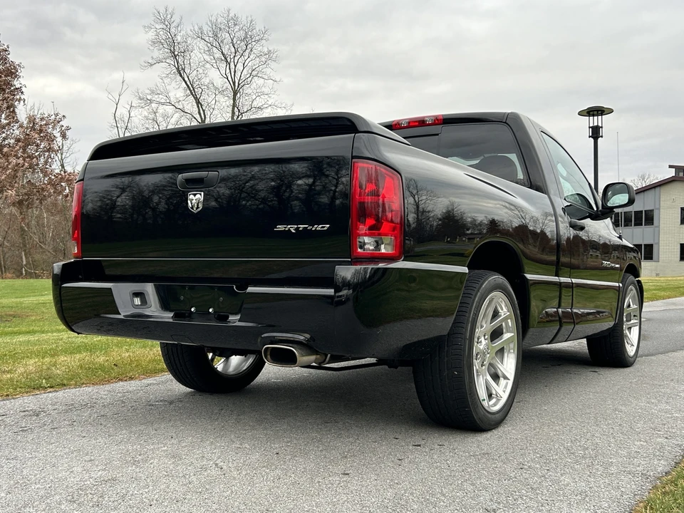 2005 Dodge Ram SRT-10 3rd Gen - Image 16 of 31