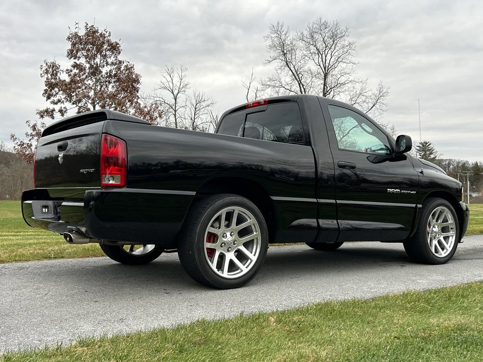 2005 Dodge Ram SRT-10 3rd Gen - Image 13 of 31