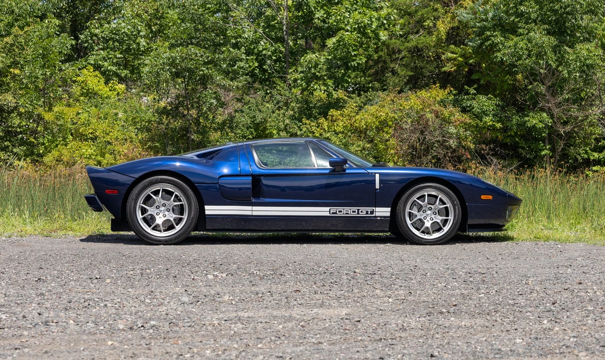 2005 Ford GT 1st Gen - Image 12 of 31