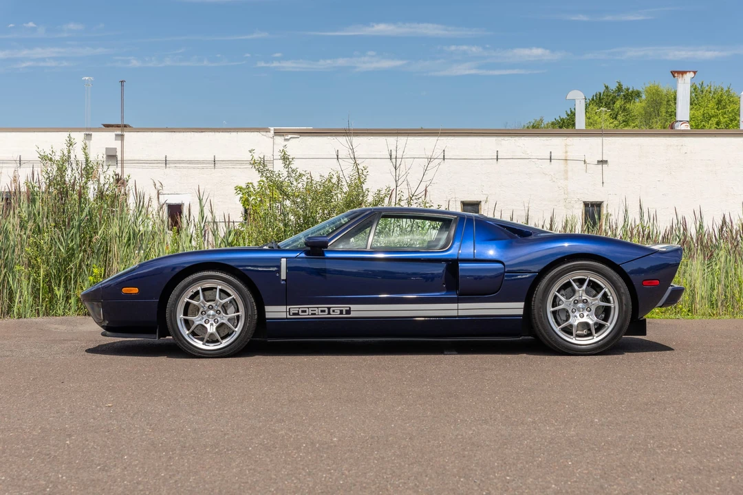 2005 Ford GT 1st Gen - Image 16 of 31