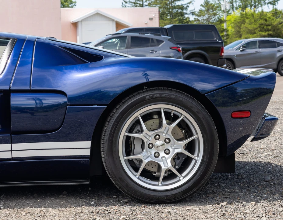 2005 Ford GT 1st Gen - Image 25 of 31