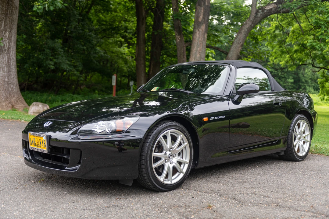 2005 Honda AP2 S2000 - Image 2 of 31