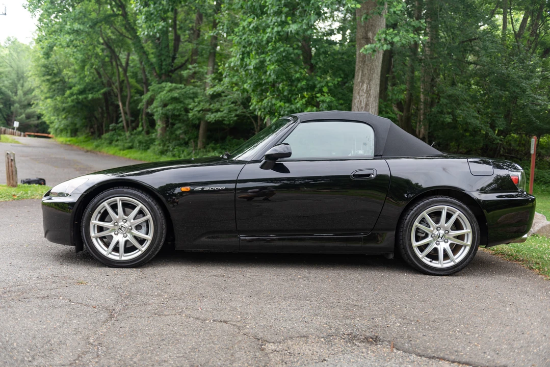 2005 Honda AP2 S2000 - Image 3 of 31