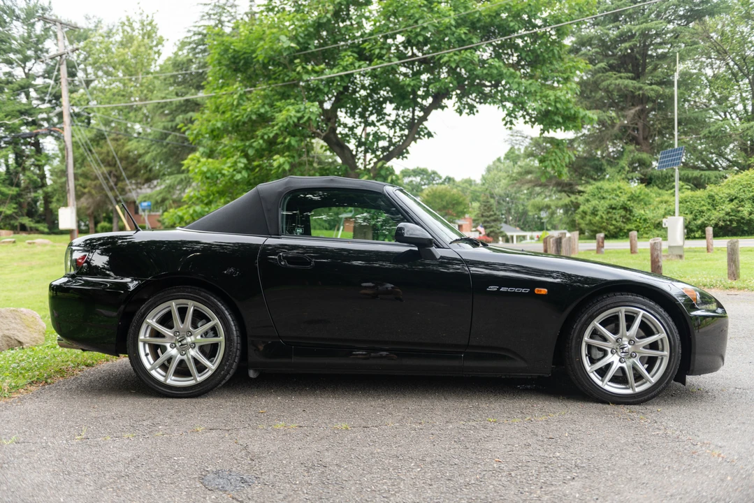 2005 Honda AP2 S2000 - Image 8 of 31