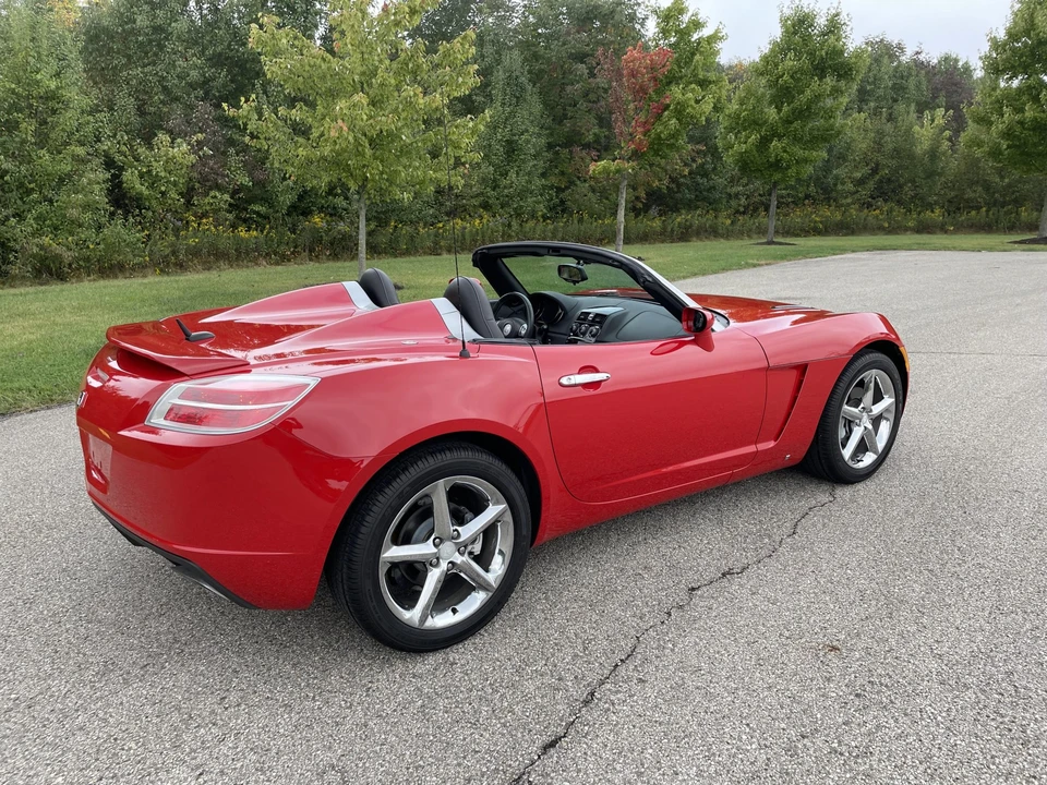 2007 Saturn Sky - Image 12 of 31
