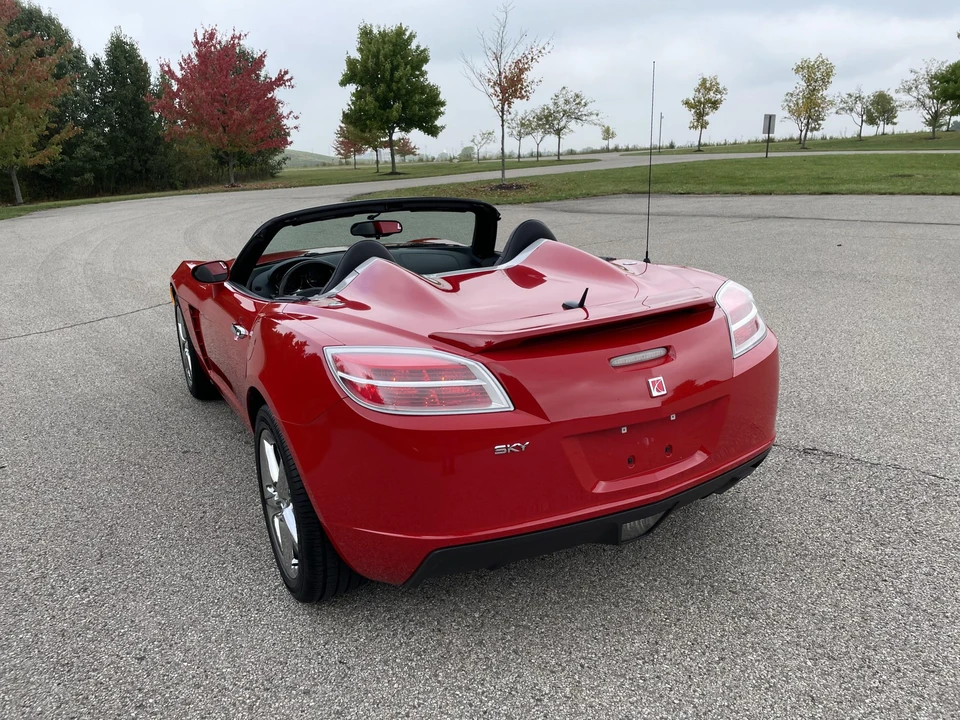 2007 Saturn Sky - Image 8 of 31