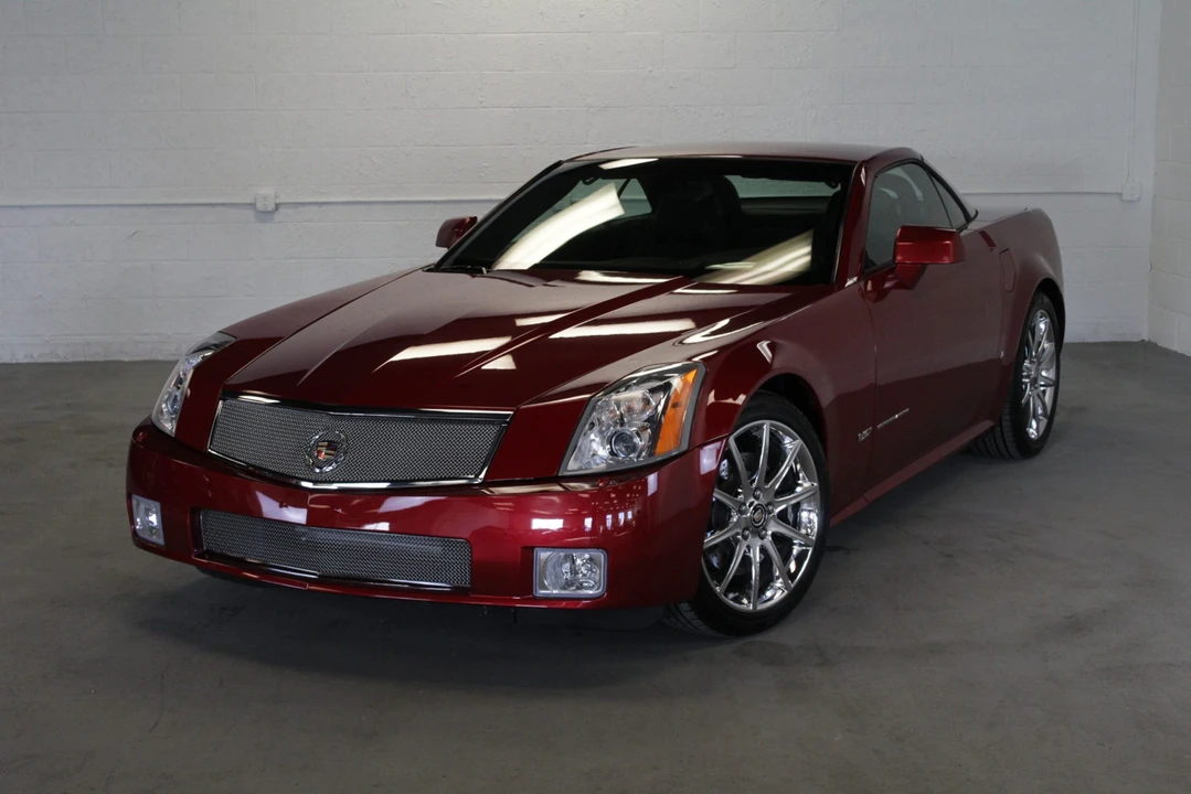 2008 Cadillac XLR-V - Image 4 of 31
