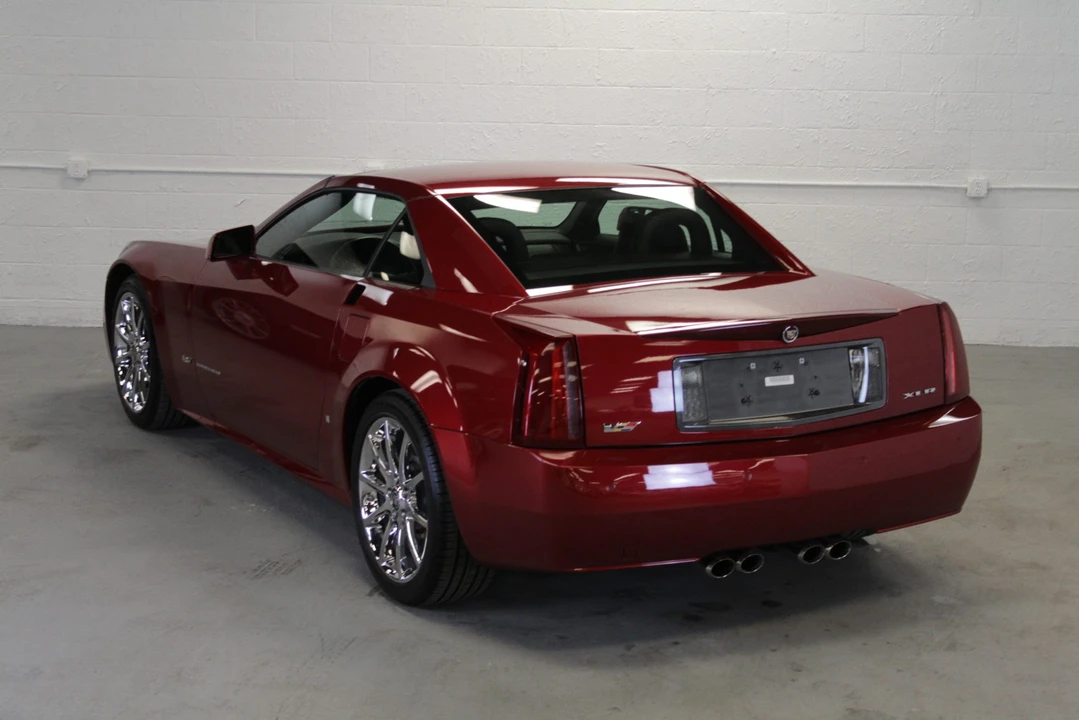 2008 Cadillac XLR-V - Image 18 of 31