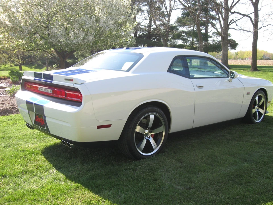 2011 Dodge Challenger SRT8 & 392 3rd Gen - Image 11 of 31