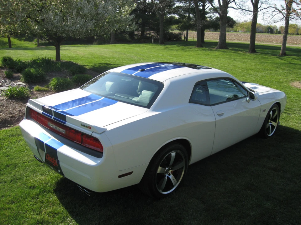 2011 Dodge Challenger SRT8 & 392 3rd Gen - Image 10 of 31
